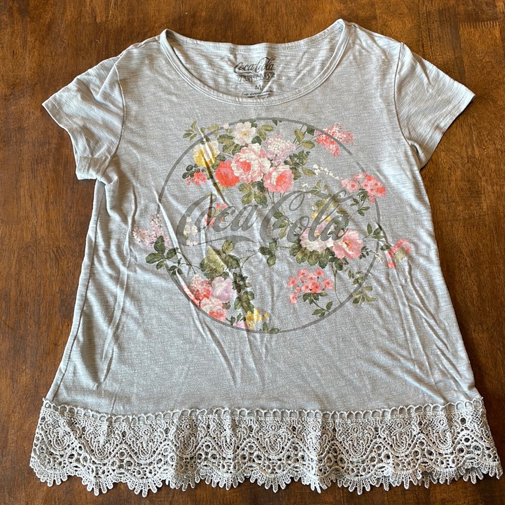 Vintage Coca-Cola r-shirt with lace detail at the bottom
